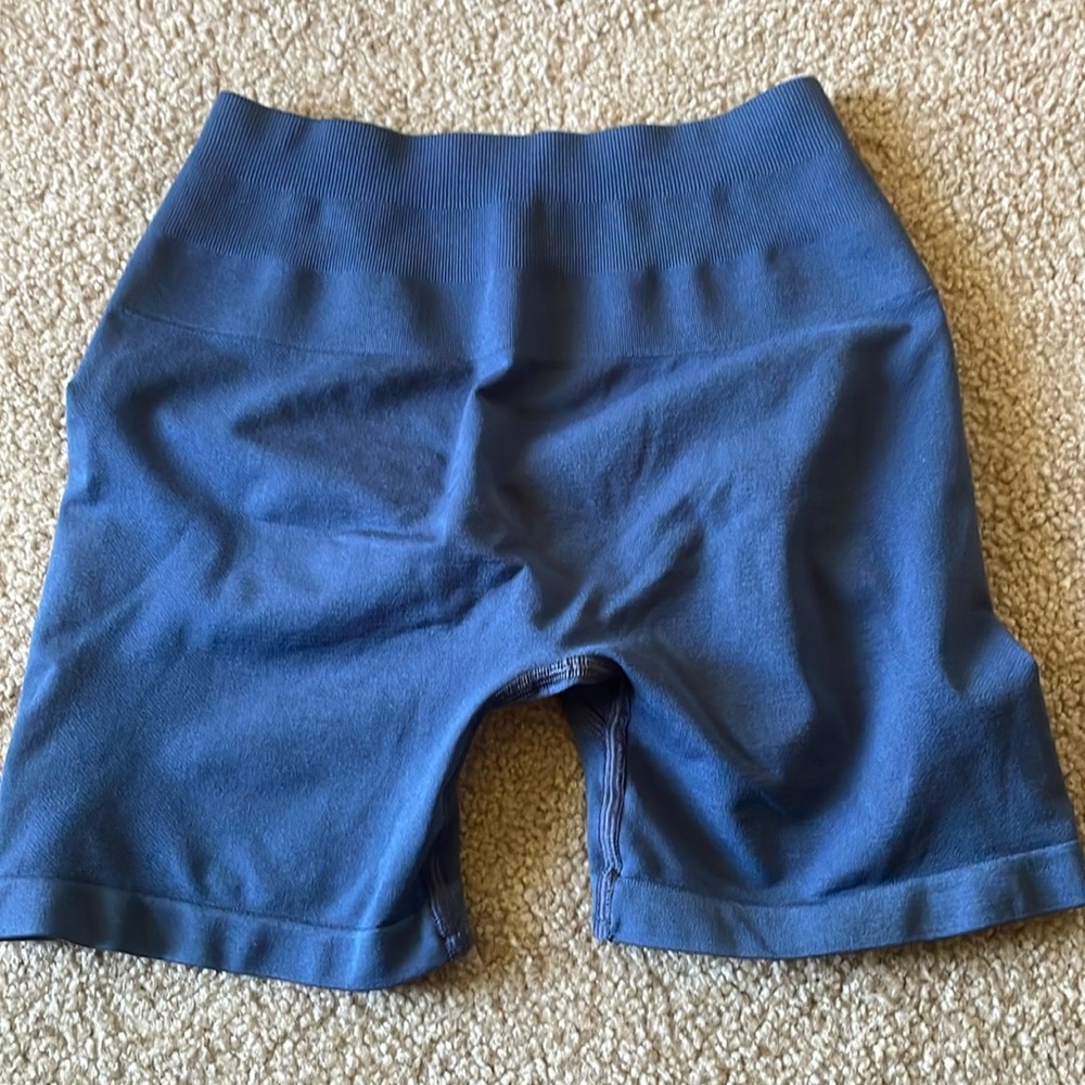 NWOT Alphalete AMPLIFY SHORT 4.5"